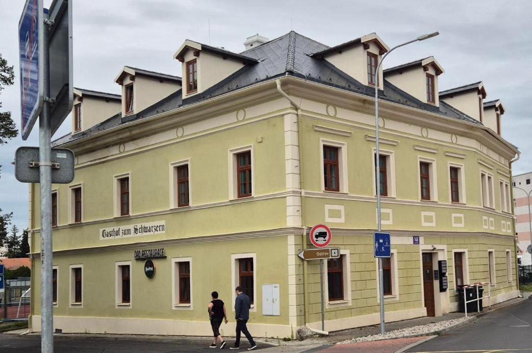 Apartment U Cerneho Orla Karlsbad Exterior foto